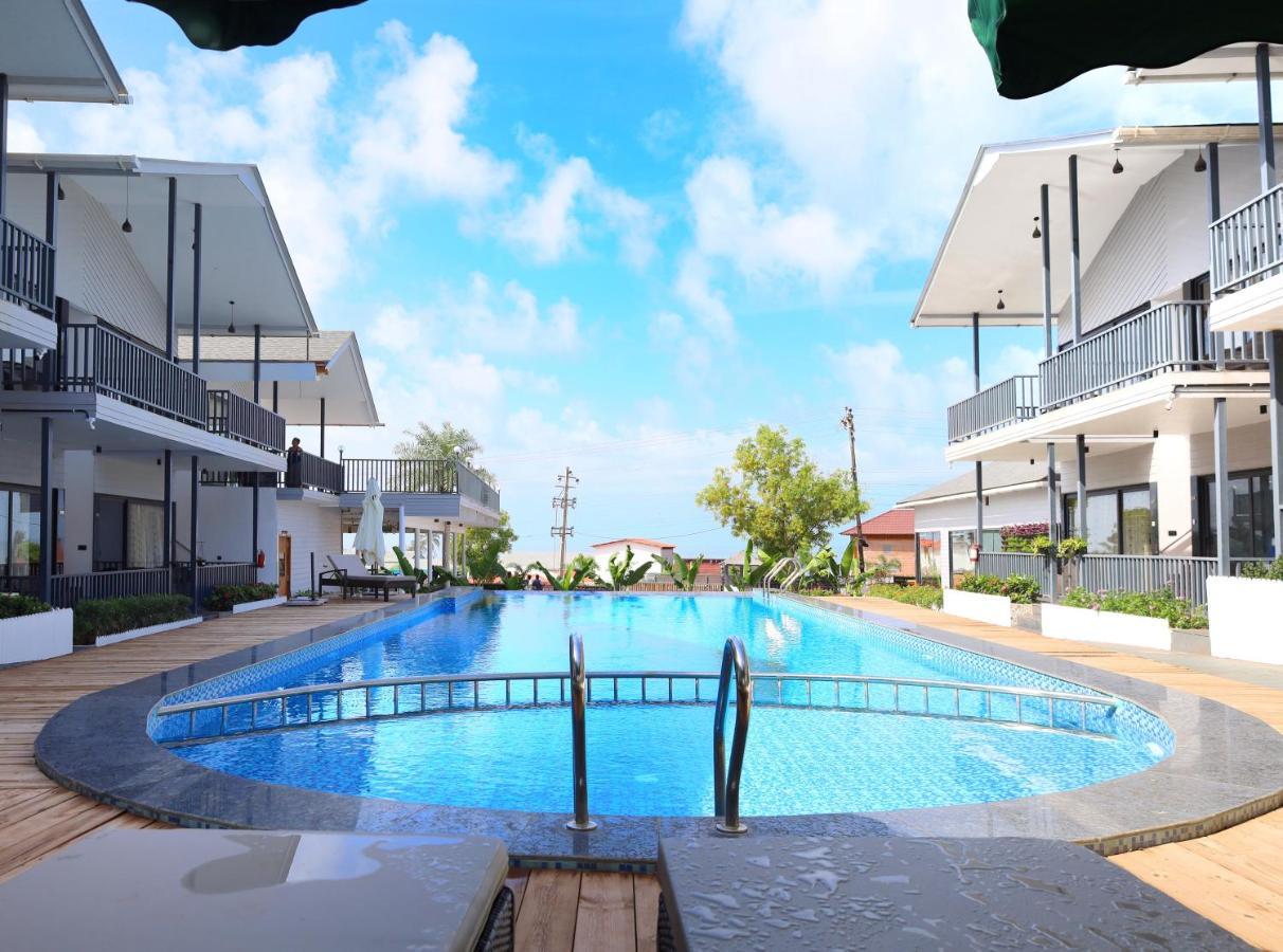 Oralia Resort Ashvem Beach Buitenkant foto