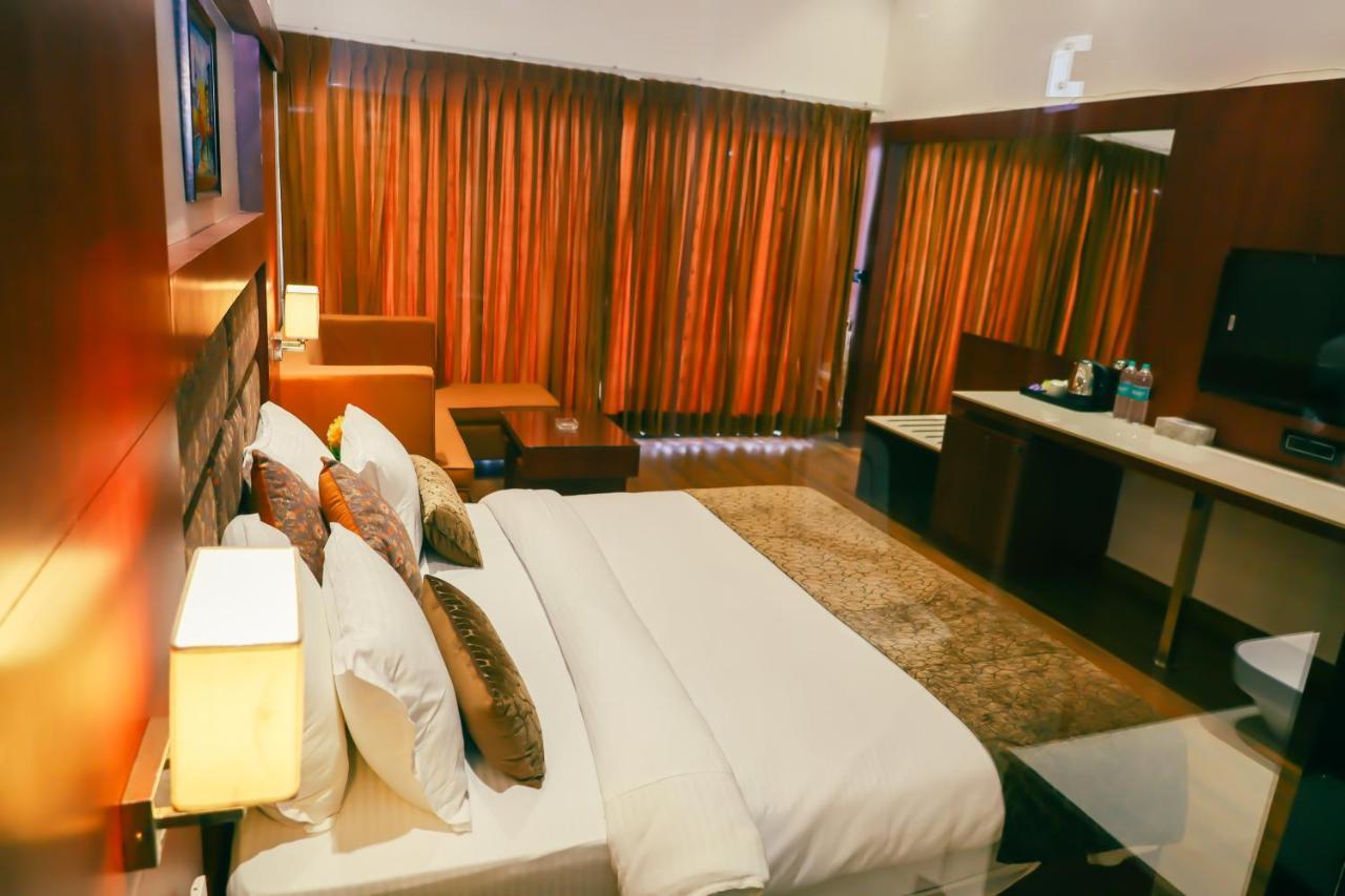 Oralia Resort Ashvem Beach Buitenkant foto