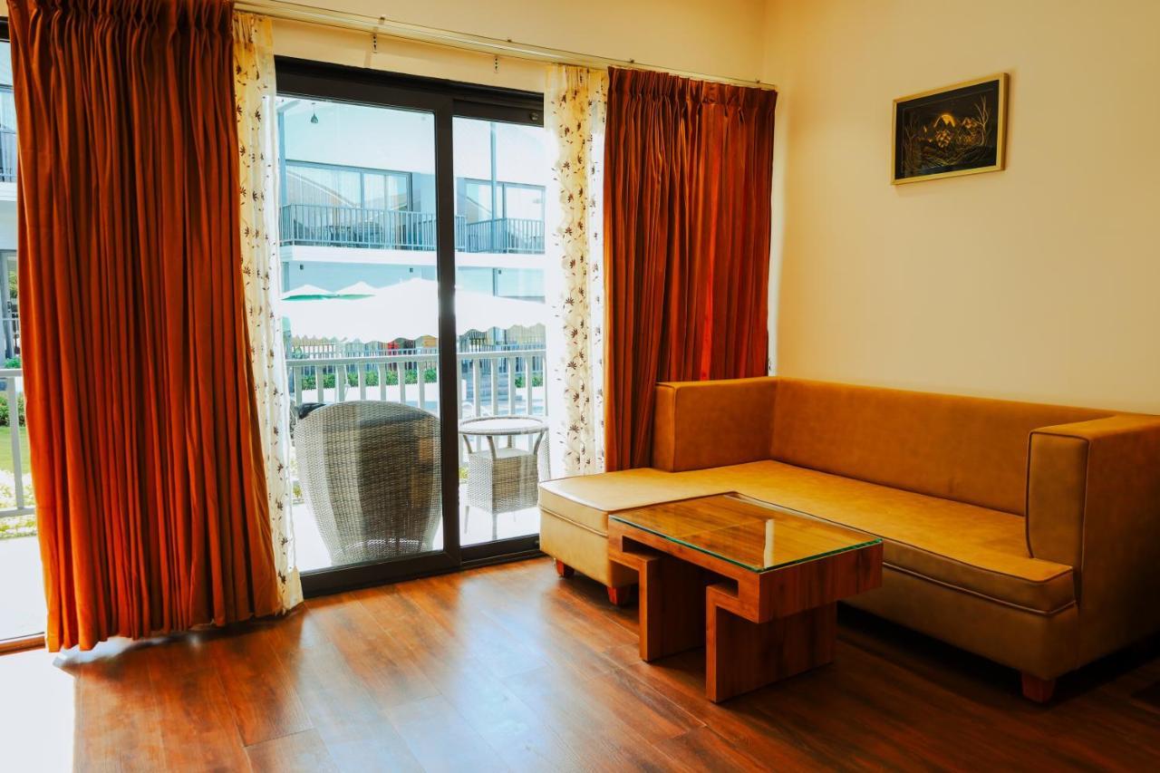 Oralia Resort Ashvem Beach Buitenkant foto